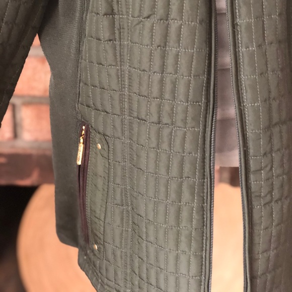 Weatherproof Quilted Jacket - Picture 2 of 6